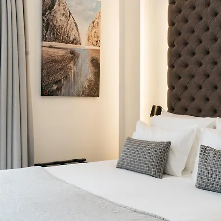Boutique Petit Montision 4*