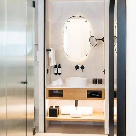 Boutique Petit Montision Hotel 4*